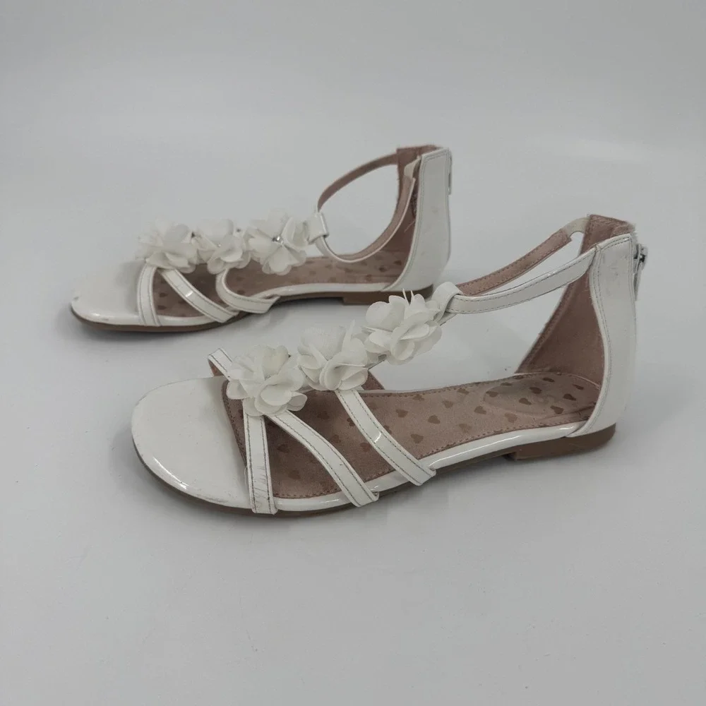 SO Gladiator Sandals Girl US 5M White Kenzie Flower Detail Memory Foam Back Zip